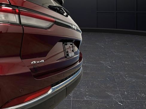 Used 2022 Jeep Grand Cherokee Limited w/ Luxury Tech Group II image 36