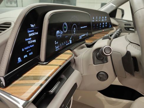 Used 2021 Cadillac Escalade Sport Platinum image 71