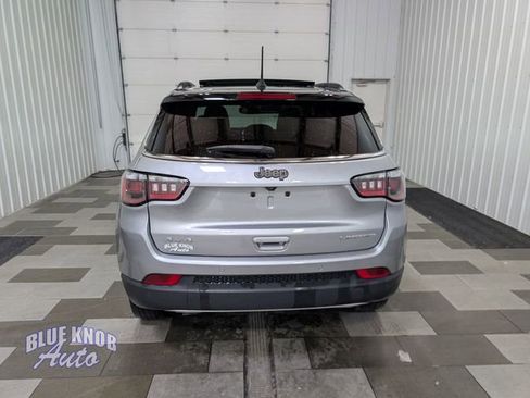 Used 2023 Jeep Compass Limited w/ Sun and Sound Group AWD/4WD image 3