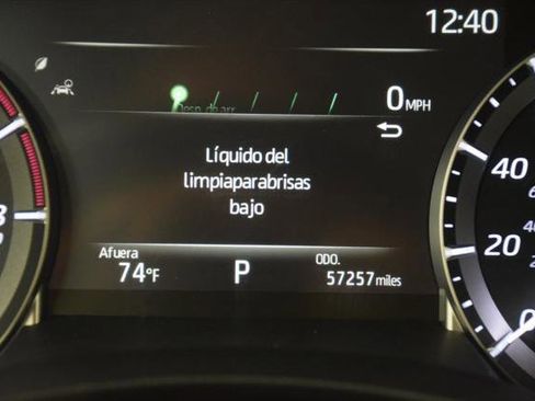 Certified 2023 Toyota Highlander XLE image 23