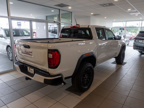 New 2026 GMC Canyon Elevation RWD image 3