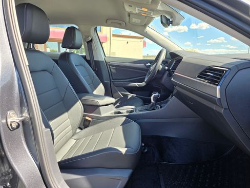 Used 2024 Volkswagen Jetta SE w/ Black Wheel Package FWD image 15