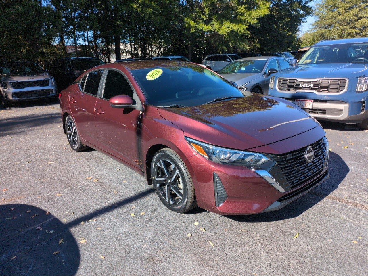 Used 2025 Nissan Sentra SV FWD image 1