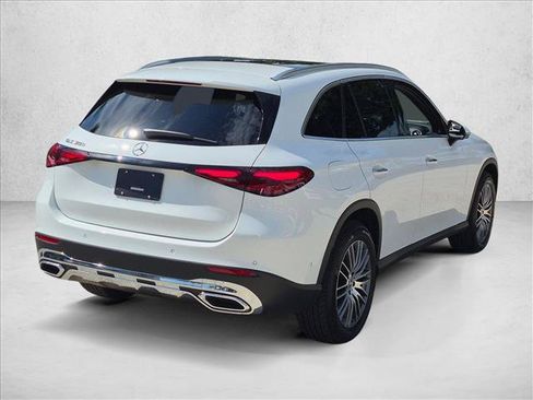 Used 2026 Mercedes-Benz GLC 300 image 5