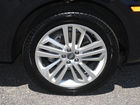 Used 2018 Audi Q5 2.0T Premium Plus w/ Premium Plus Package AWD/4WD image 24