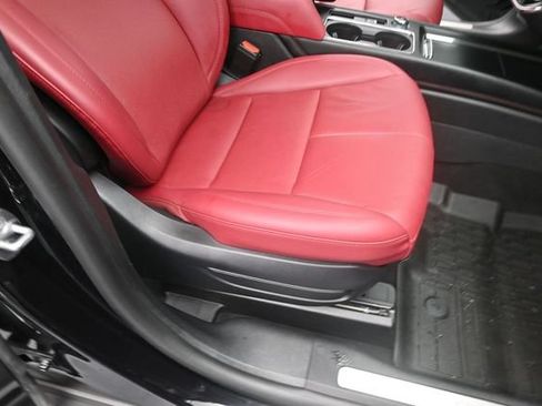 Certified 2025 Lincoln Corsair Grand Touring AWD/4WD image 33