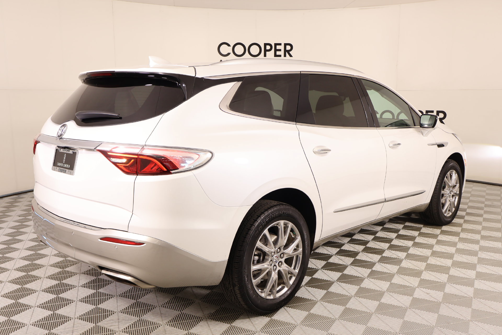Used 2023 Buick Enclave Premium w/ Experience Buick Package FWD image 22