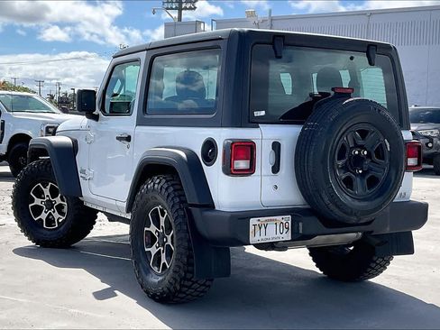 Used 2019 Jeep Wrangler Sport AWD/4WD image 4