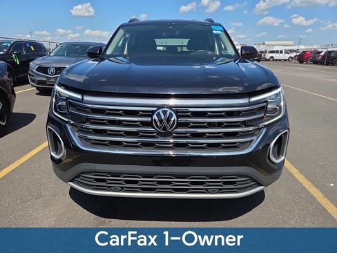 Used 2025 Volkswagen Atlas SE AWD/4WD image 3