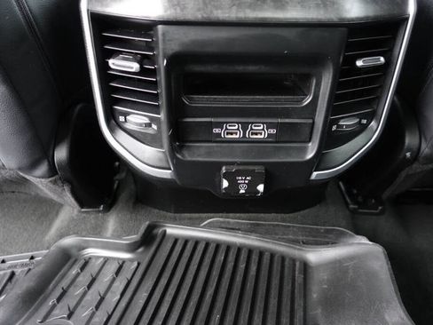 Used 2022 RAM 1500 Big Horn AWD/4WD image 38