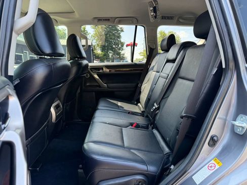 Used 2015 Lexus GX 460 Luxury AWD/4WD image 13