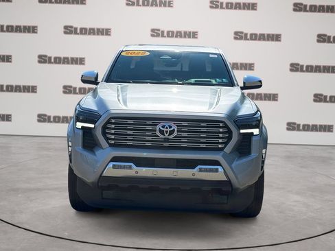 Used 2025 Toyota Tacoma Limited AWD/4WD image 8