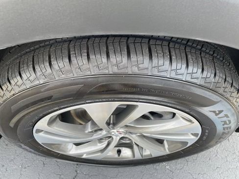 Used 2023 Buick Envision Essence FWD image 33
