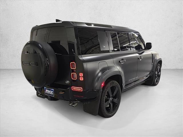 Used 2023 Land Rover Defender 110 V8 AWD/4WD image 5