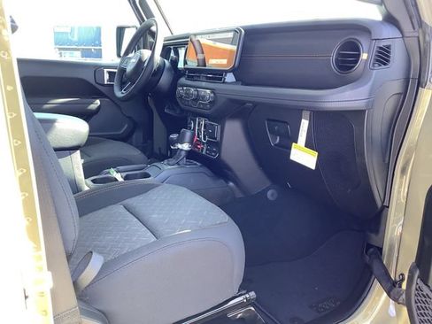 New 2026 Jeep Gladiator Mojave AWD/4WD image 39