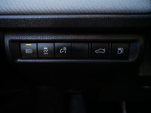 Used 2025 Toyota Camry SE w/ Multimedia Upgrade Package image 27