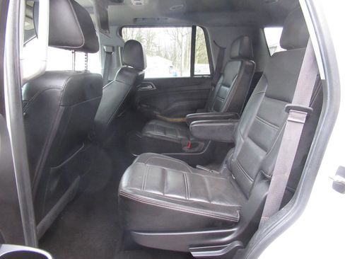 Used 2017 GMC Yukon Denali w/ Open Road Package AWD/4WD image 19