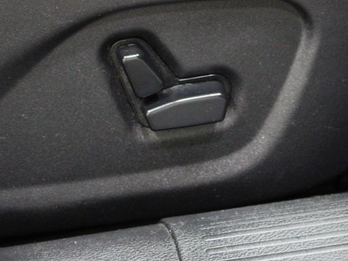 Used 2017 Chrysler 200 Limited Platinum FWD image 20