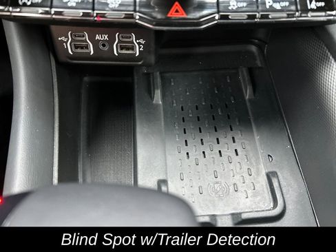 Used 2025 Dodge Durango GT image 39