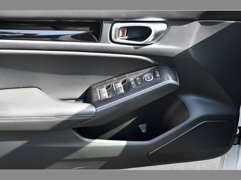 Used 2022 Honda Civic Sport Touring image 25