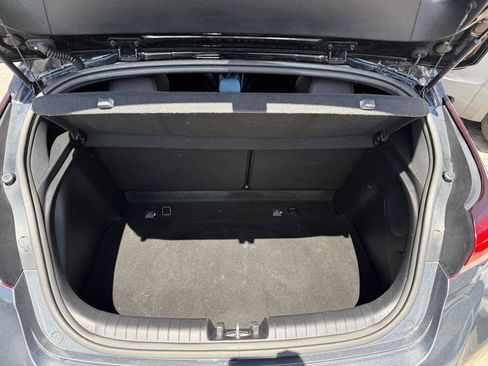 Used 2020 Hyundai Veloster Turbo Ultimate FWD image 7