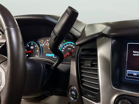 Used 2017 Chevrolet Suburban Premier image 28