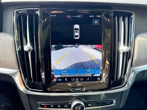 Used 2023 Volvo S90 B6 Plus image 15