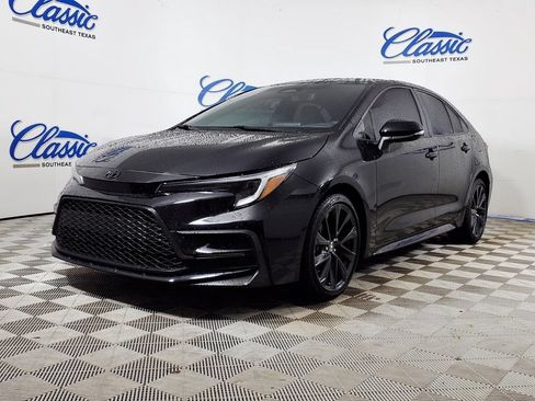 Used 2023 Toyota Corolla SE FWD image 5