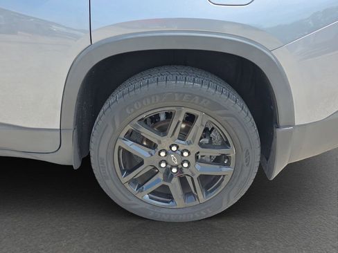Used 2019 Chevrolet Traverse LS w/ LPO, Blackout Package FWD image 5