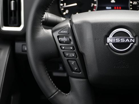 Used 2025 Nissan Frontier SV w/ SV Convenience Package image 21