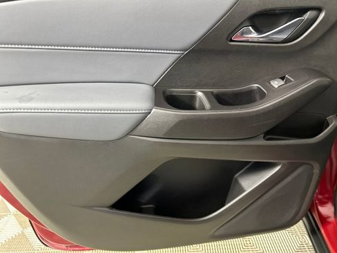 Used 2020 Chevrolet Traverse LT w/ LT Premium Package image 16