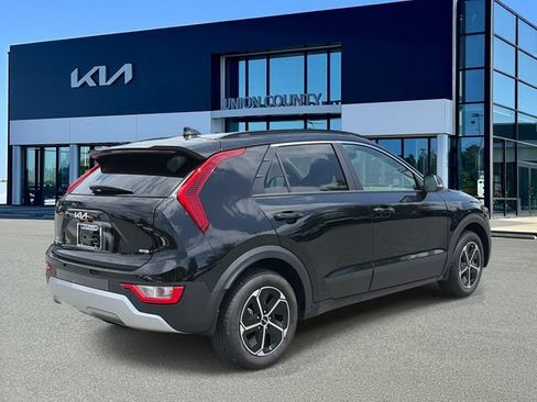 New 2026 Kia Niro EX FWD image 6