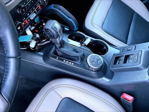 Used 2024 Ford Bronco Wildtrak image 15