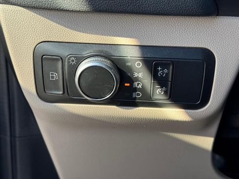 Used 2021 Ford Escape SE w/ Cold Weather Package image 21