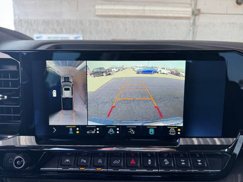 Used 2022 Chevrolet Silverado 1500 ZR2 w/ Technology Package AWD/4WD image 20