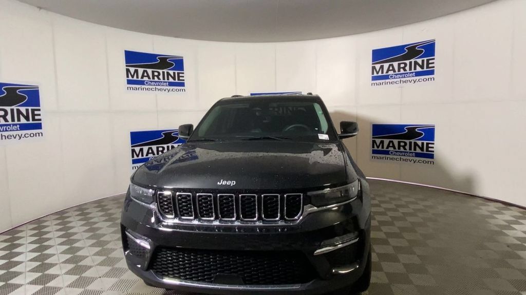 Used 2024 Jeep Grand Cherokee Limited RWD image 5