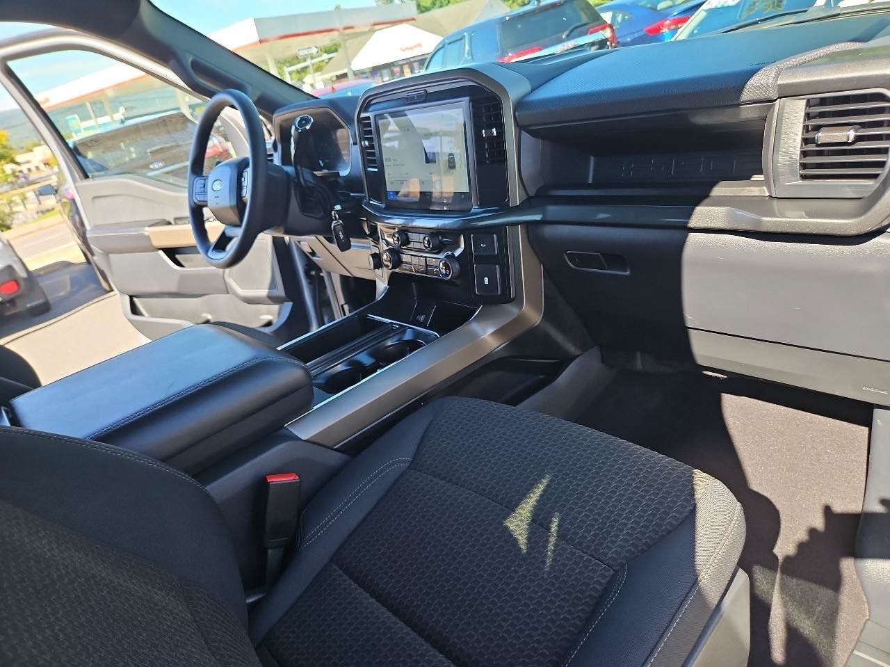 Used 2025 Ford F150 STX w/ Equipment Group 201A FX4 AWD/4WD image 19