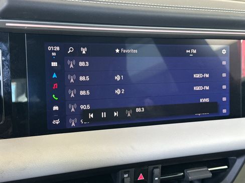 Used 2025 Porsche Macan Electric RWD image 29