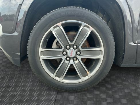 Used 2018 GMC Acadia Denali w/ Technology Package AWD/4WD image 14