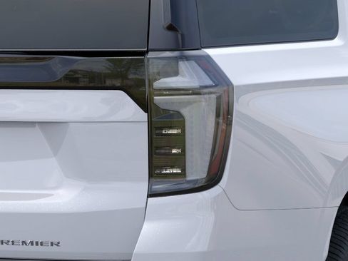 New 2026 Chevrolet Suburban Premier AWD/4WD image 11