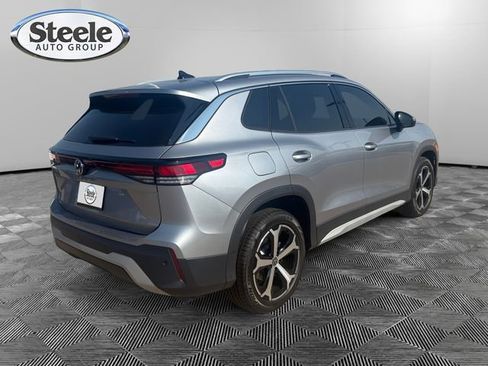 New 2025 Volkswagen Tiguan SE image 5