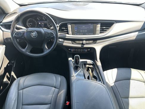 Used 2020 Buick Enclave Essence w/ Sport Touring Edition FWD image 18