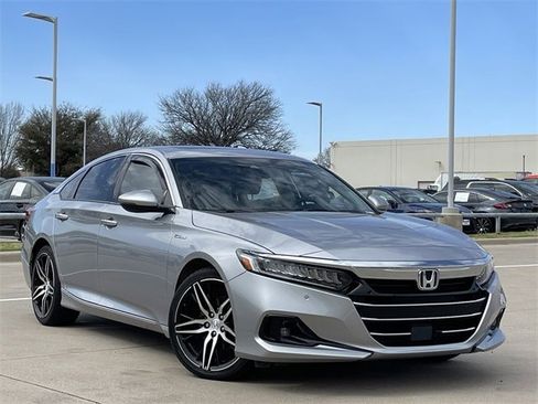 Certified 2022 Honda Accord Touring image 2
