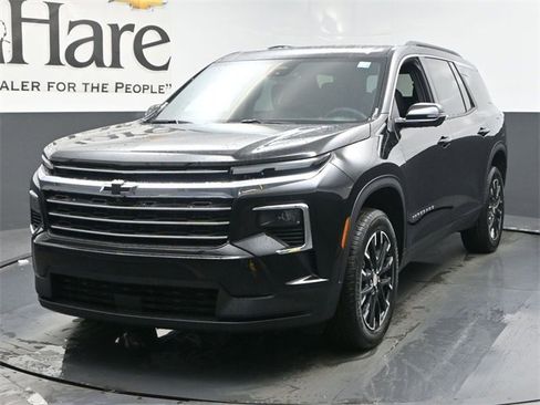 New 2026 Chevrolet Traverse LT w/ Sun and Wheel Package image 7