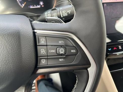 New 2026 Jeep Grand Cherokee Limited w/ Limited Altitude Package image 36