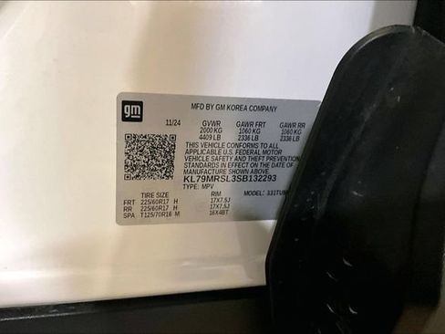 Used 2025 Chevrolet TrailBlazer LT AWD/4WD image 30