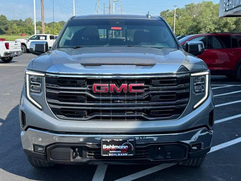 Used 2024 GMC Sierra 1500 SLT w/ SLT Premium Plus Package AWD/4WD image 12