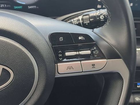 Used 2025 Hyundai Elantra SEL FWD image 22