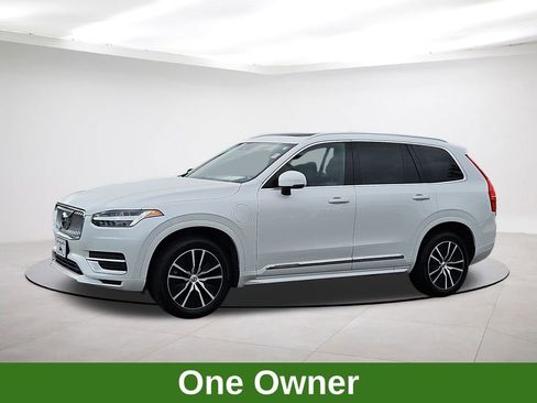 Used 2022 Volvo XC90 T8 Inscription Expression image 3