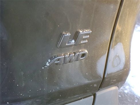 Used 2022 Toyota RAV4 LE image 6